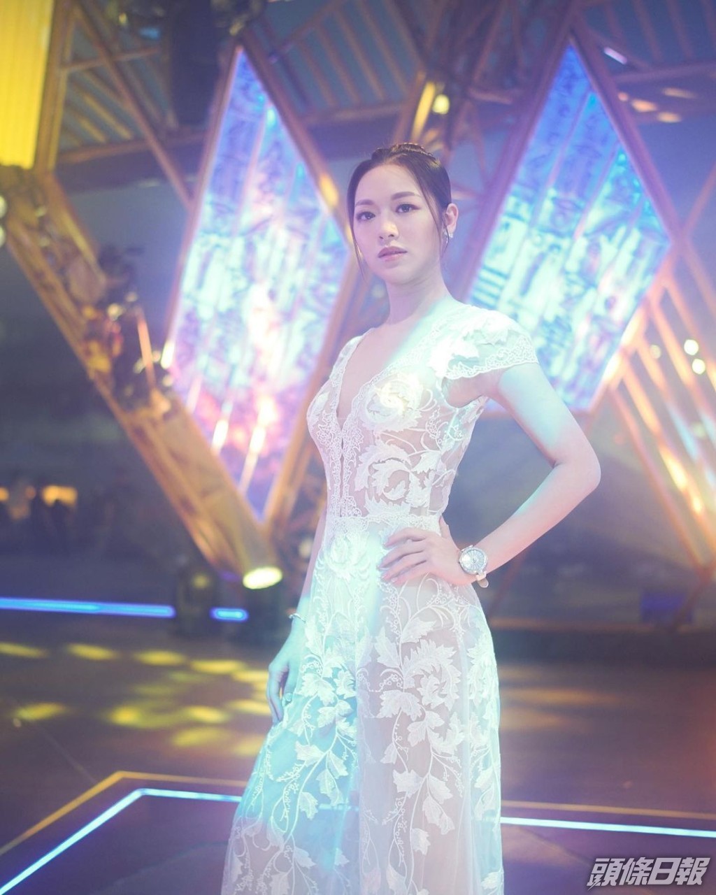 馮盈盈近年開始多嘗試透視造型。